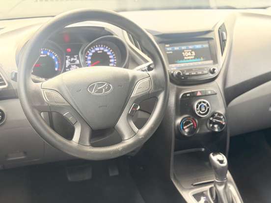HYUNDAI-HB20S-1.6 COMFORT PLUS 16V FLEX 4P AUTOMÁTICO HYUNDAI-HB20S-2017