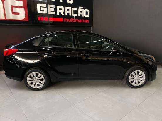 HYUNDAI-HB20S-2017