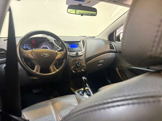 HYUNDAI-HB20S-2013