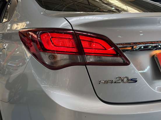 HYUNDAI-HB20S-2016