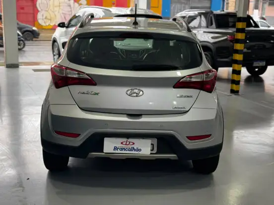 HYUNDAI-HB20X-1.6 16V PREMIUM FLEX 4P AUTOMÁTICO HYUNDAI-HB20X-2014
