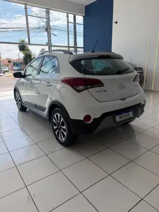 HYUNDAI-HB20X-1.6 16V PREMIUM FLEX 4P AUTOMÁTICO HYUNDAI-HB20X-2019