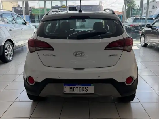 HYUNDAI-HB20X-1.6 16V PREMIUM FLEX 4P AUTOMÁTICO HYUNDAI-HB20X-2019