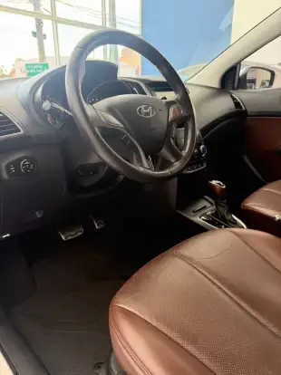 HYUNDAI-HB20X-1.6 16V PREMIUM FLEX 4P AUTOMÁTICO HYUNDAI-HB20X-2019