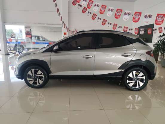 HYUNDAI-HB20X-2021