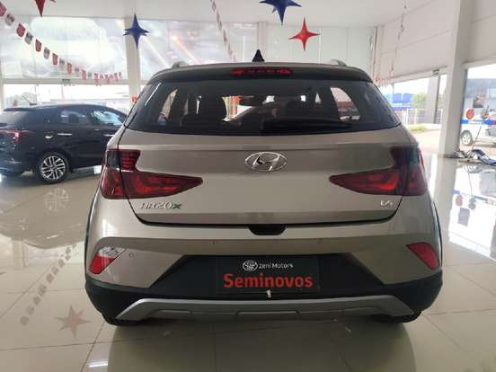 HYUNDAI-HB20X-2021