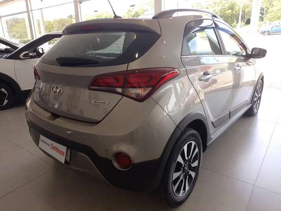 HYUNDAI-HB20X-1.6 16V PREMIUM FLEX 4P AUTOMÁTICO HYUNDAI-HB20X-2019