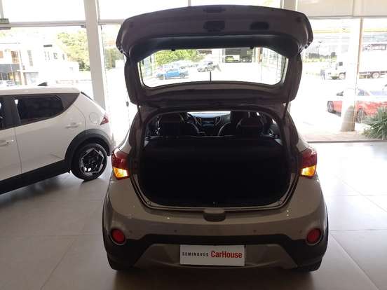 HYUNDAI-HB20X-1.6 16V PREMIUM FLEX 4P AUTOMÁTICO HYUNDAI-HB20X-2019