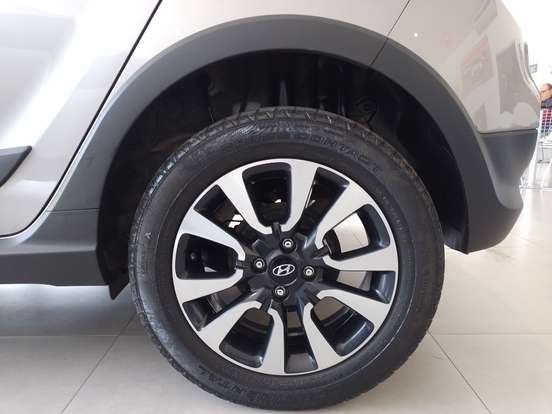 HYUNDAI-HB20X-2019