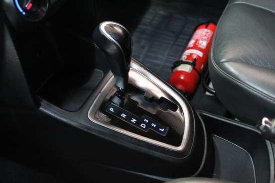 HYUNDAI-HB20X-2013