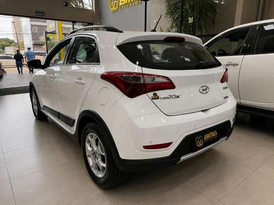 HYUNDAI-HB20X-1.6 16V STYLE FLEX 4P AUTOMÁTICO HYUNDAI-HB20X-2014
