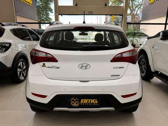 HYUNDAI-HB20X-1.6 16V STYLE FLEX 4P AUTOMÁTICO HYUNDAI-HB20X-2014