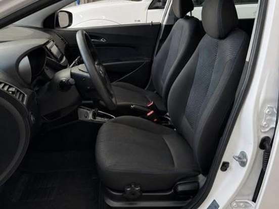 HYUNDAI-HB20X-1.6 16V STYLE FLEX 4P AUTOMÁTICO HYUNDAI-HB20X-2014