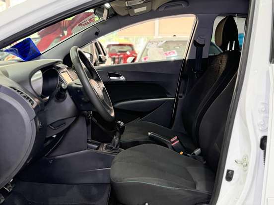 HYUNDAI-HB20X-2018