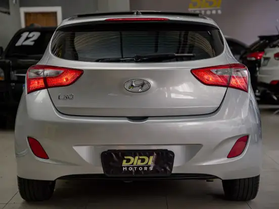 HYUNDAI-I30-1.8 MPI 16V GASOLINA 4P AUTOMATICO HYUNDAI-I30-2015