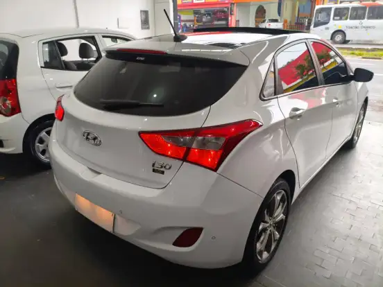 HYUNDAI-I30-1.8 MPI 16V GASOLINA SÉRIE LIMITADA 4P AUTOMATICO HYUNDAI-I30-2014