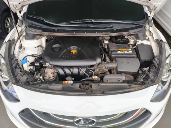 HYUNDAI-I30-1.8 MPI 16V GASOLINA SÉRIE LIMITADA 4P AUTOMATICO HYUNDAI-I30-2014