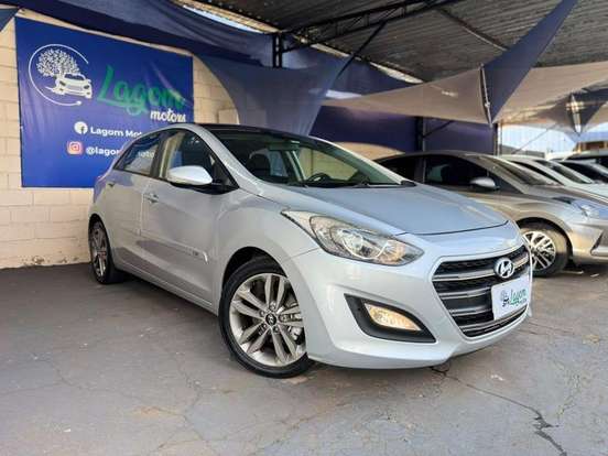 HYUNDAI-I30-1.8 MPI 16V GASOLINA 4P AUTOMATICO HYUNDAI-I30-2015