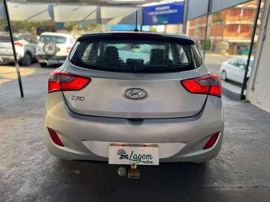 HYUNDAI-I30-1.8 MPI 16V GASOLINA 4P AUTOMATICO HYUNDAI-I30-2015