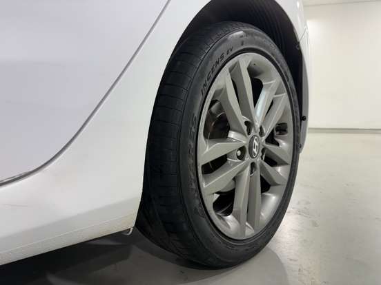 HYUNDAI-I30-2014