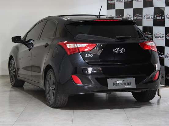 HYUNDAI-I30-1.8 MPI 16V GASOLINA 4P AUTOMATICO HYUNDAI-I30-2015