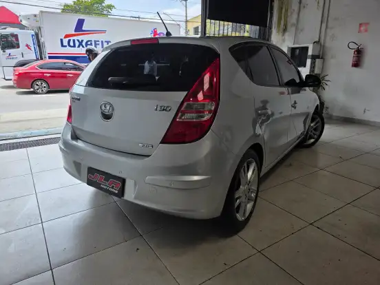 HYUNDAI-I30-2.0 MPFI GLS 16V GASOLINA 4P AUTOMÁTICO HYUNDAI-I30-2009