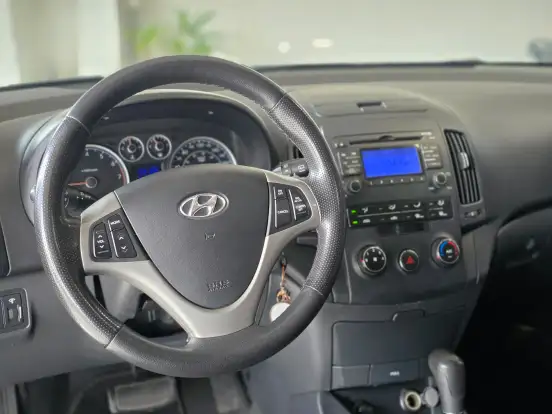 HYUNDAI-I30-2.0 MPFI GLS 16V GASOLINA 4P AUTOMÁTICO HYUNDAI-I30-2009