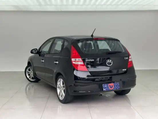 HYUNDAI-I30-2.0 MPFI GLS 16V GASOLINA 4P AUTOMÁTICO HYUNDAI-I30-2011