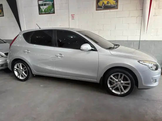 HYUNDAI-I30-2.0 MPI 16V GASOLINA 4P AUTOMÁTICO HYUNDAI-I30-2010