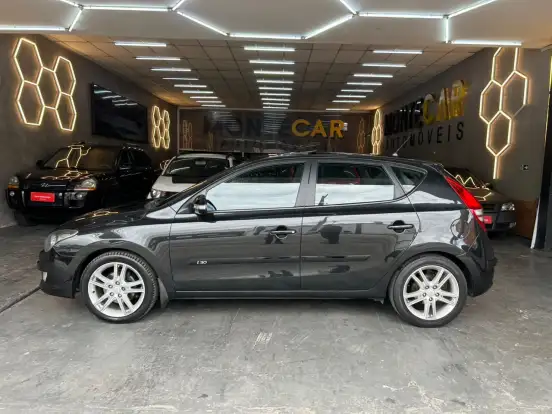 HYUNDAI-I30-2009