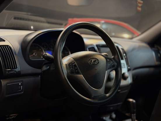 HYUNDAI-I30-2011