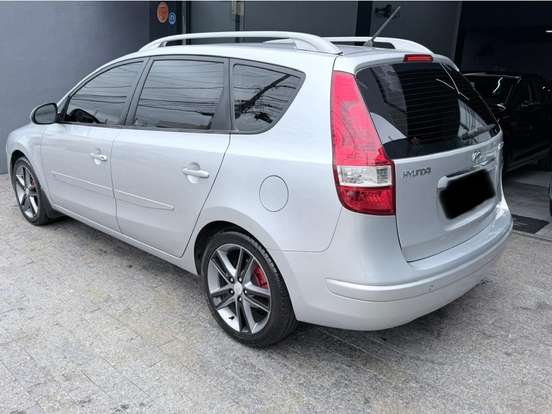 HYUNDAI-I30-2.0 MPFI GLS 16V GASOLINA 4P AUTOMÁTICO HYUNDAI-I30-2011