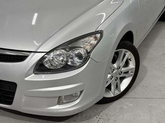 HYUNDAI-I30-2011