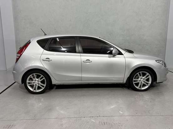 HYUNDAI-I30-2.0 MPI 16V GASOLINA 4P MANUAL HYUNDAI-I30-2011