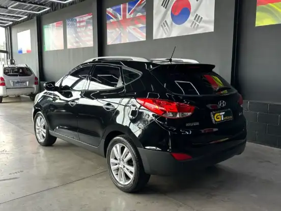 HYUNDAI-IX35-2.0 MPFI GLS 4X2 16V GASOLINA 4P AUTOMÁTICO HYUNDAI-IX35-2011