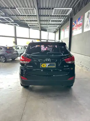 HYUNDAI-IX35-2.0 MPFI GLS 4X2 16V GASOLINA 4P AUTOMÁTICO HYUNDAI-IX35-2011