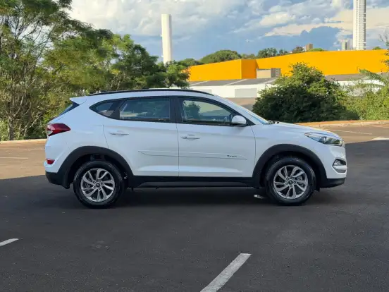 HYUNDAI-TUCSON-2019