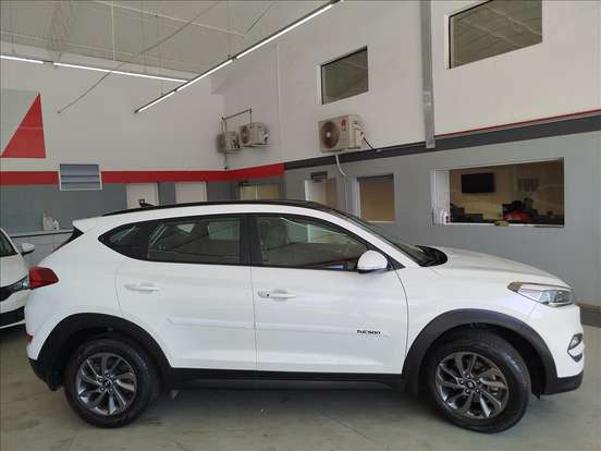 HYUNDAI-TUCSON-2019