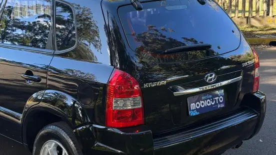 HYUNDAI-TUCSON-2012