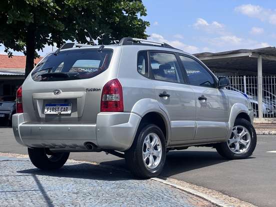 HYUNDAI-TUCSON-2008