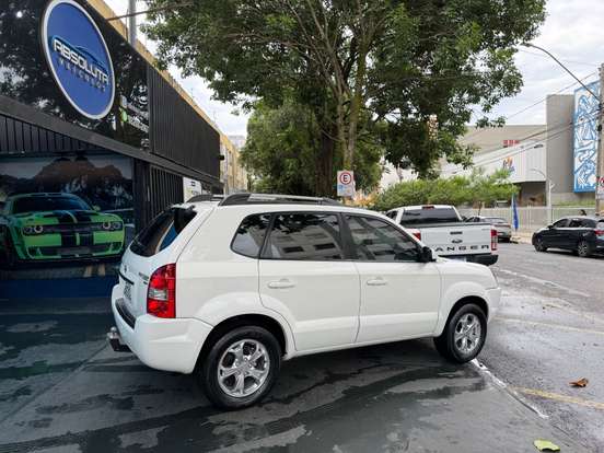 HYUNDAI-TUCSON-2.0 MPFI GLS 16V 143CV 2WD FLEX 4P AUTOMÁTICO HYUNDAI-TUCSON-2015