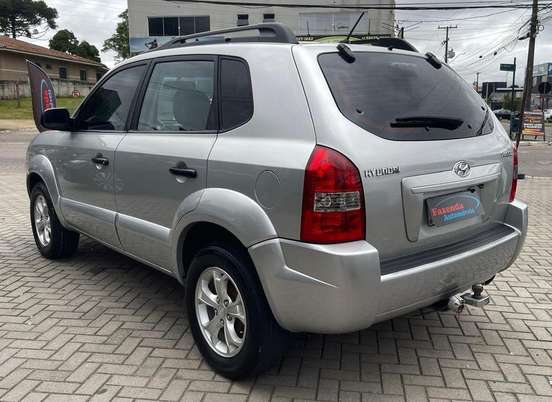 HYUNDAI-TUCSON-2009