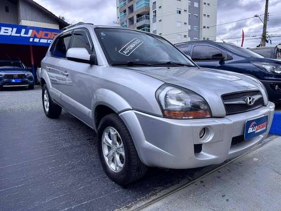 HYUNDAI-TUCSON-2.0 MPFI GLS 16V 143CV 2WD GASOLINA 4P AUTOMÁTICO HYUNDAI-TUCSON-2009