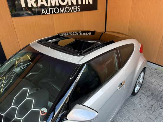 HYUNDAI-VELOSTER-2012