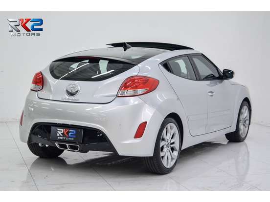 HYUNDAI-VELOSTER-2012
