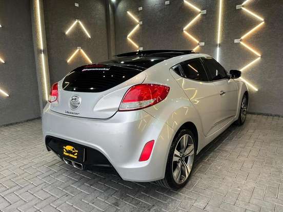 HYUNDAI-VELOSTER-2012