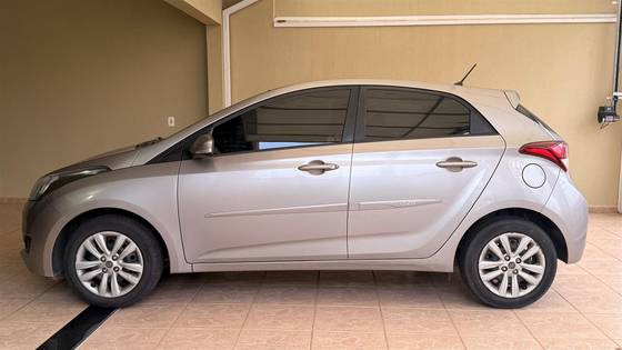 HYUNDAI HB20 1.0 COMFORT 12V FLEX 4P MANUAL