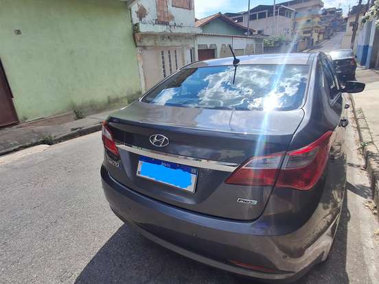 HYUNDAI-HB20S-1.0 COMFORT PLUS 12V FLEX 4P MANUAL HYUNDAI-HB20S-2014