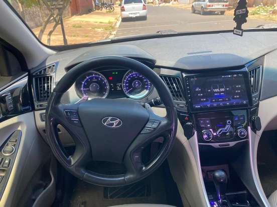 HYUNDAI-SONATA-2011