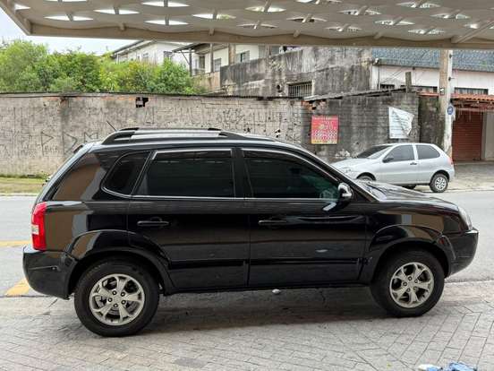 HYUNDAI-TUCSON-2012
